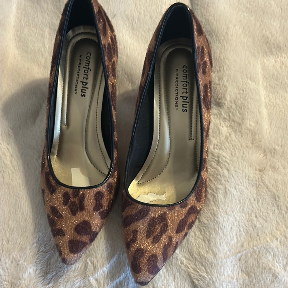 Comfort Plus by Predictions Brown Heels